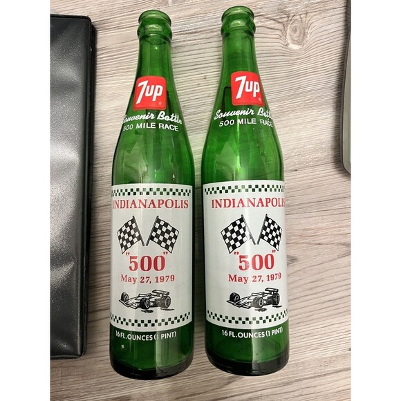 2 7UP SOUVENIR 16oz BOTTLE INDIANAPOLIS IN 500 MAY 28 1978 INDY RACING Soda Pop - Picture 1 of 8
